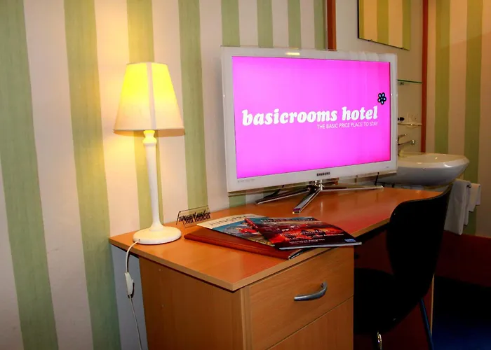 Basicrooms Hotel