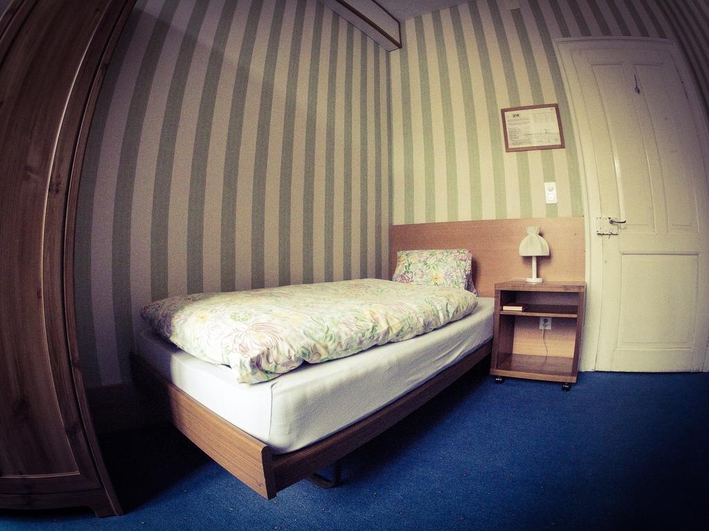 Basicrooms Hotel 2*